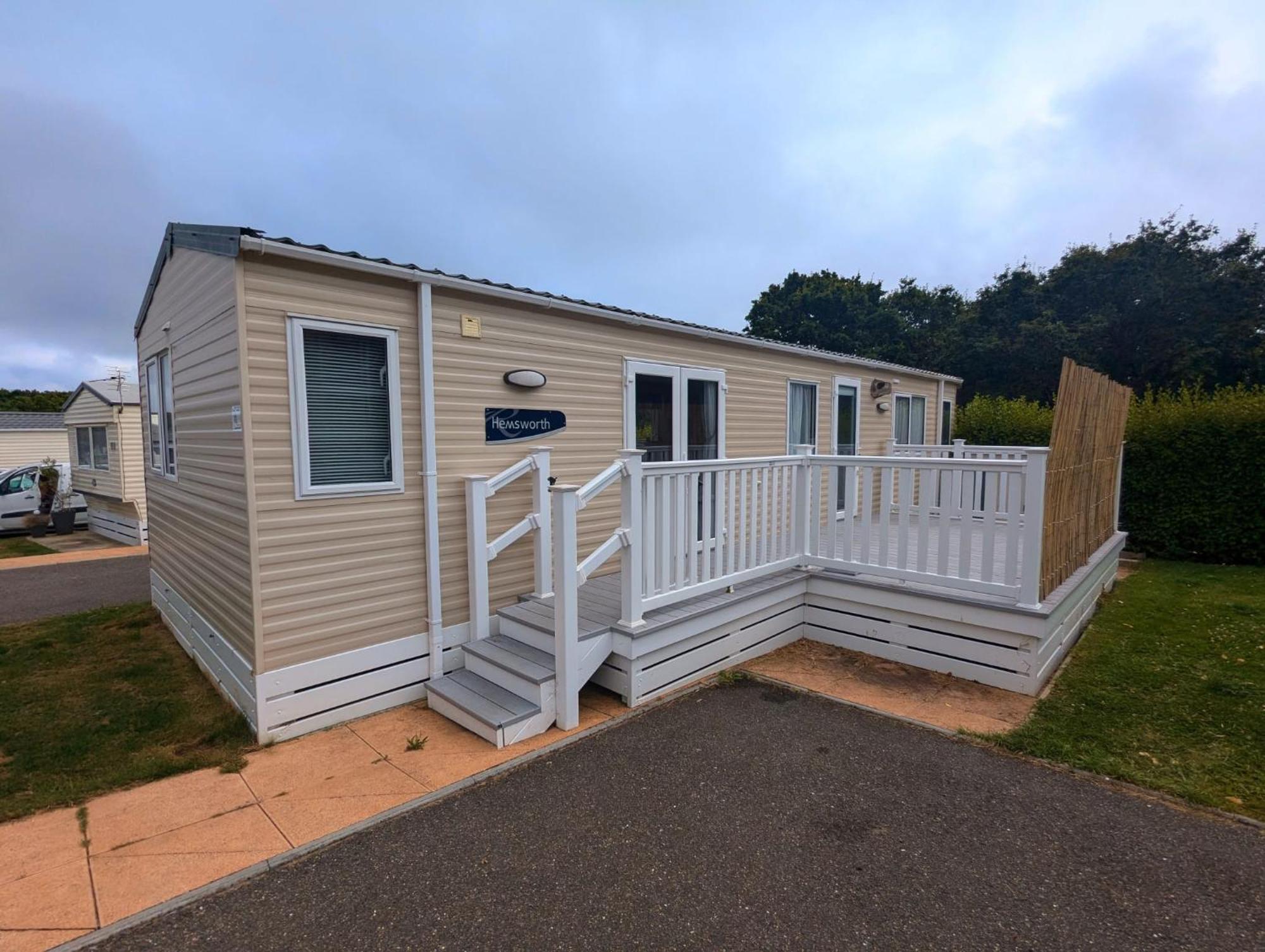 Spacious Comfortable Holiday Home With Unique Layout On 5 Star Shorefield Holiday Park Milford on Sea Exterior photo